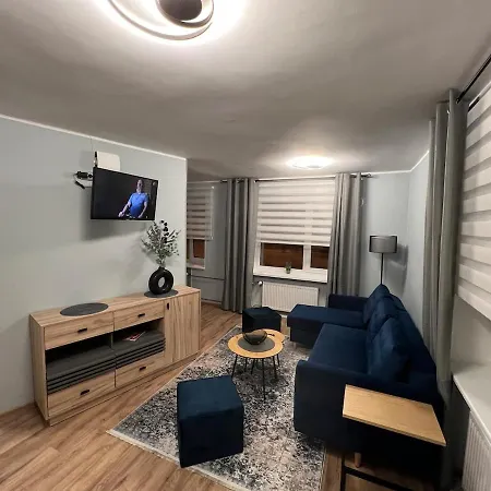 Riverside Cozy 2-room In A Good Location *