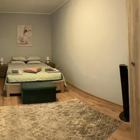 Riverside Cozy 2-room In A Good Location